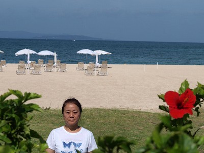 ビーチで記念写真